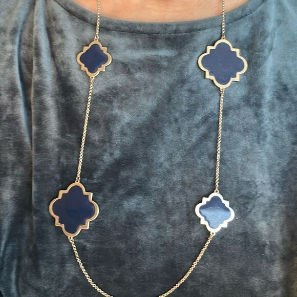 Van Cleef Style Fashion Necklace - Picture 2 of 4